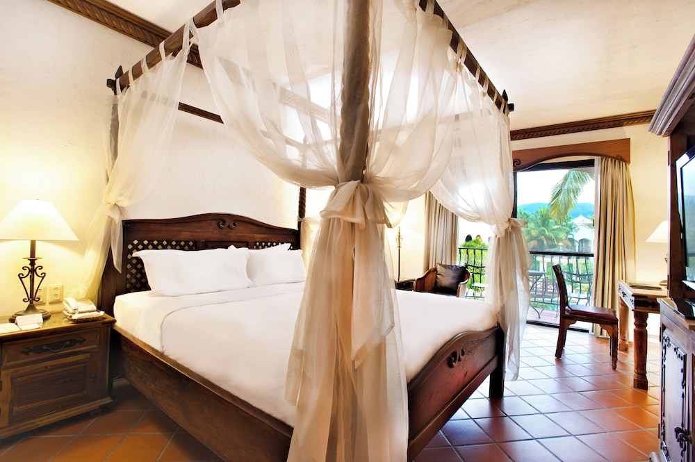 SUPERIOR, QUEEN BED