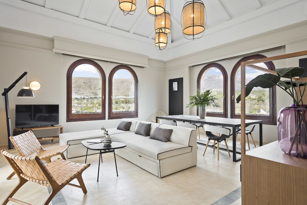 The Level At Melia Villaitana 35/50