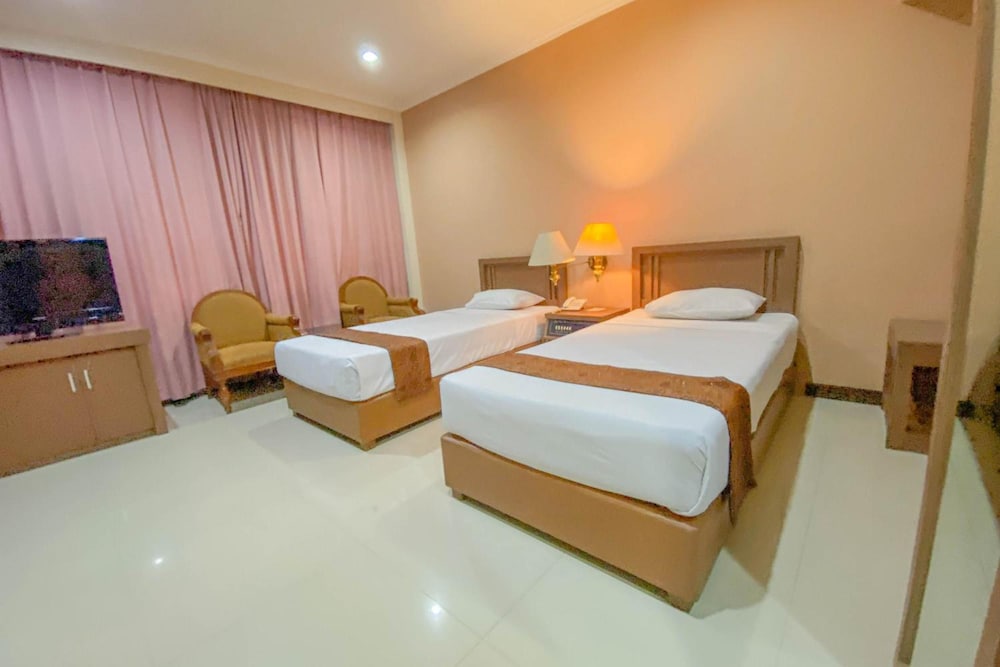 Riyadi Palace Hotel 32/61
