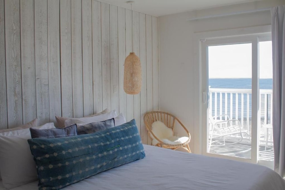The Surfside Hotel 35/49