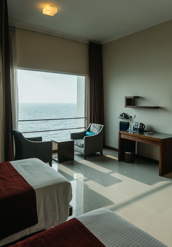 Mirage Colombo Hotel 34/81