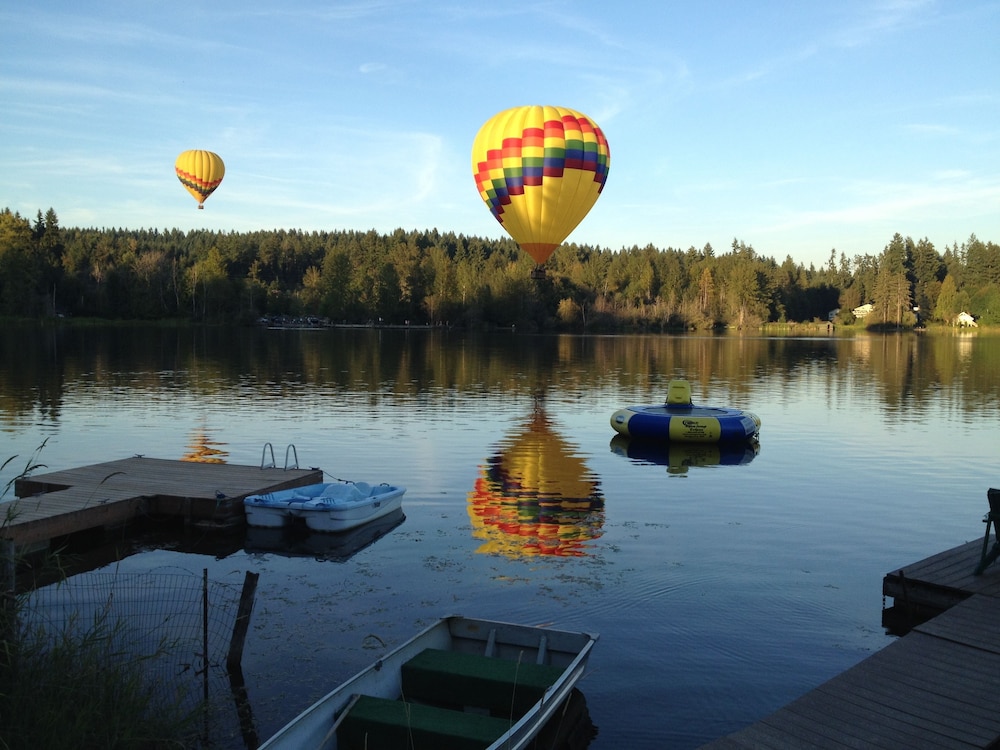 Cottage Lake Bed And Breakfast 39/50