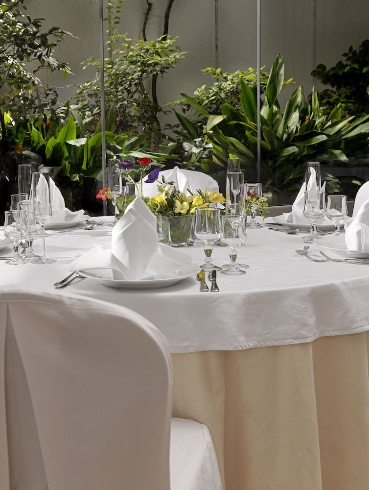 Parthenon Hotel Athens, Vassilicos House of Hospitality 25/31