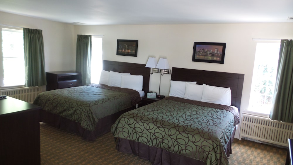 Sea Girt Lodge 22/72