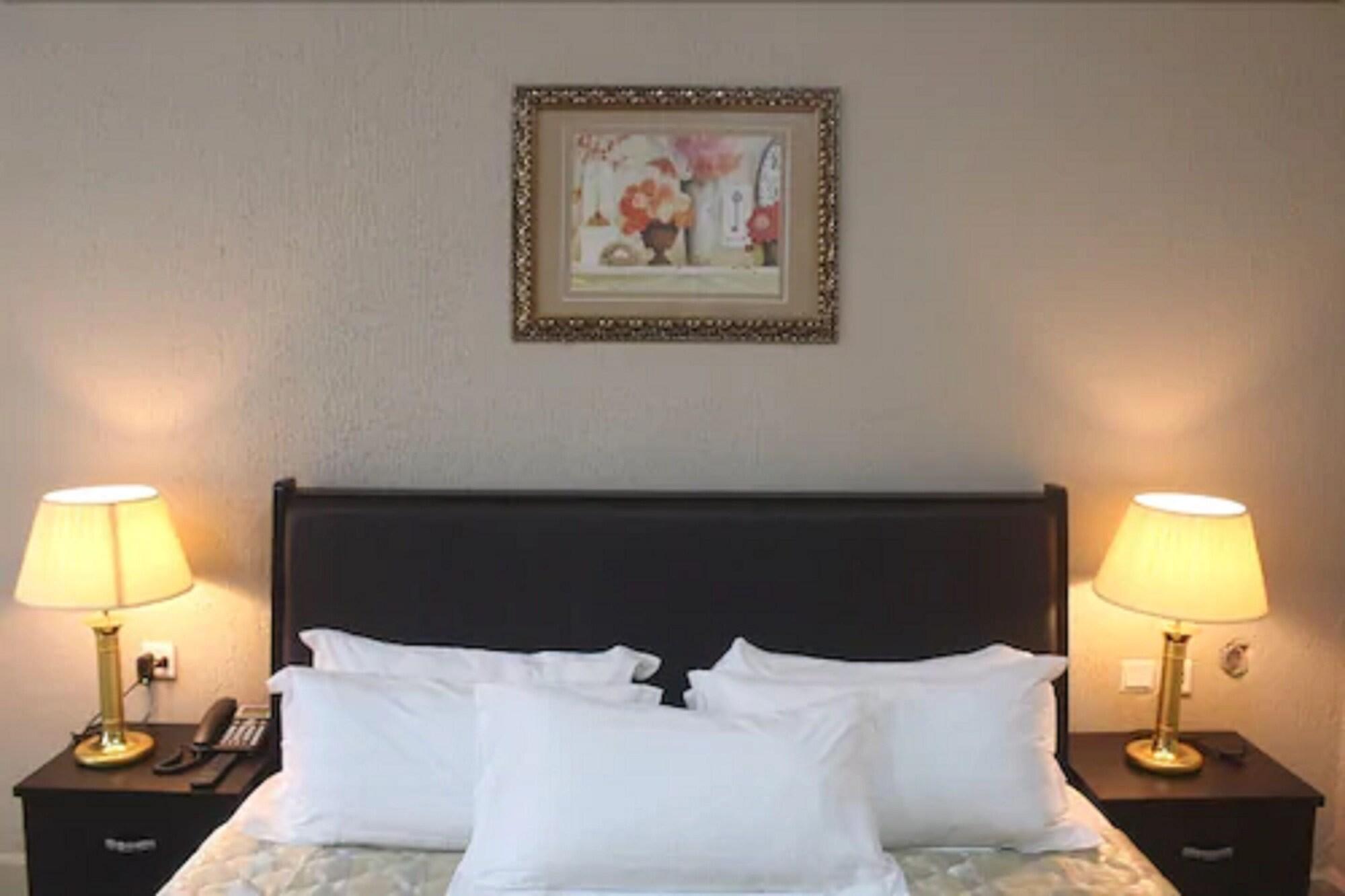 Corina Hotel 9/24