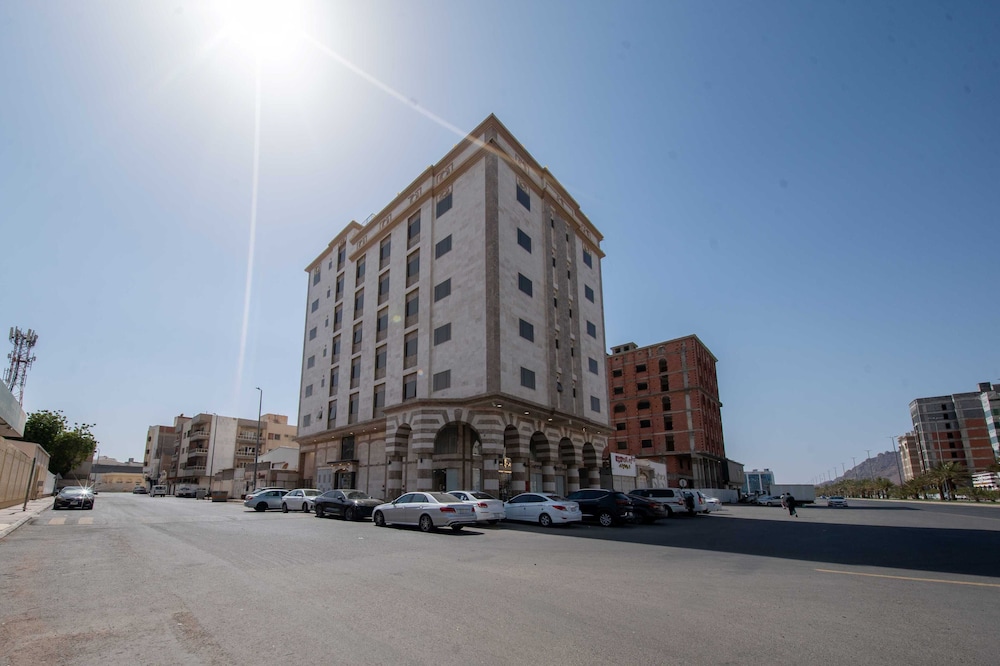 Almarzam Hotel 53/58