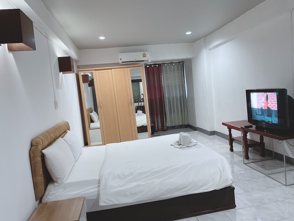 DELUXE, DOUBLE BED