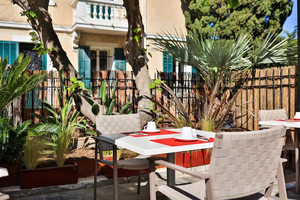 Hotel Provencal 32/50