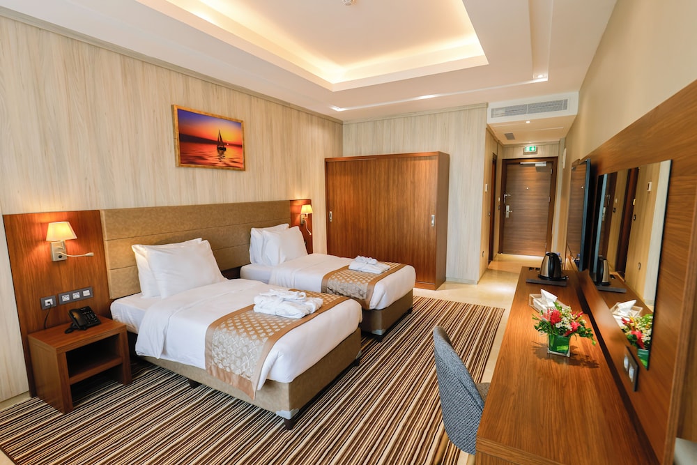 Twin Room H