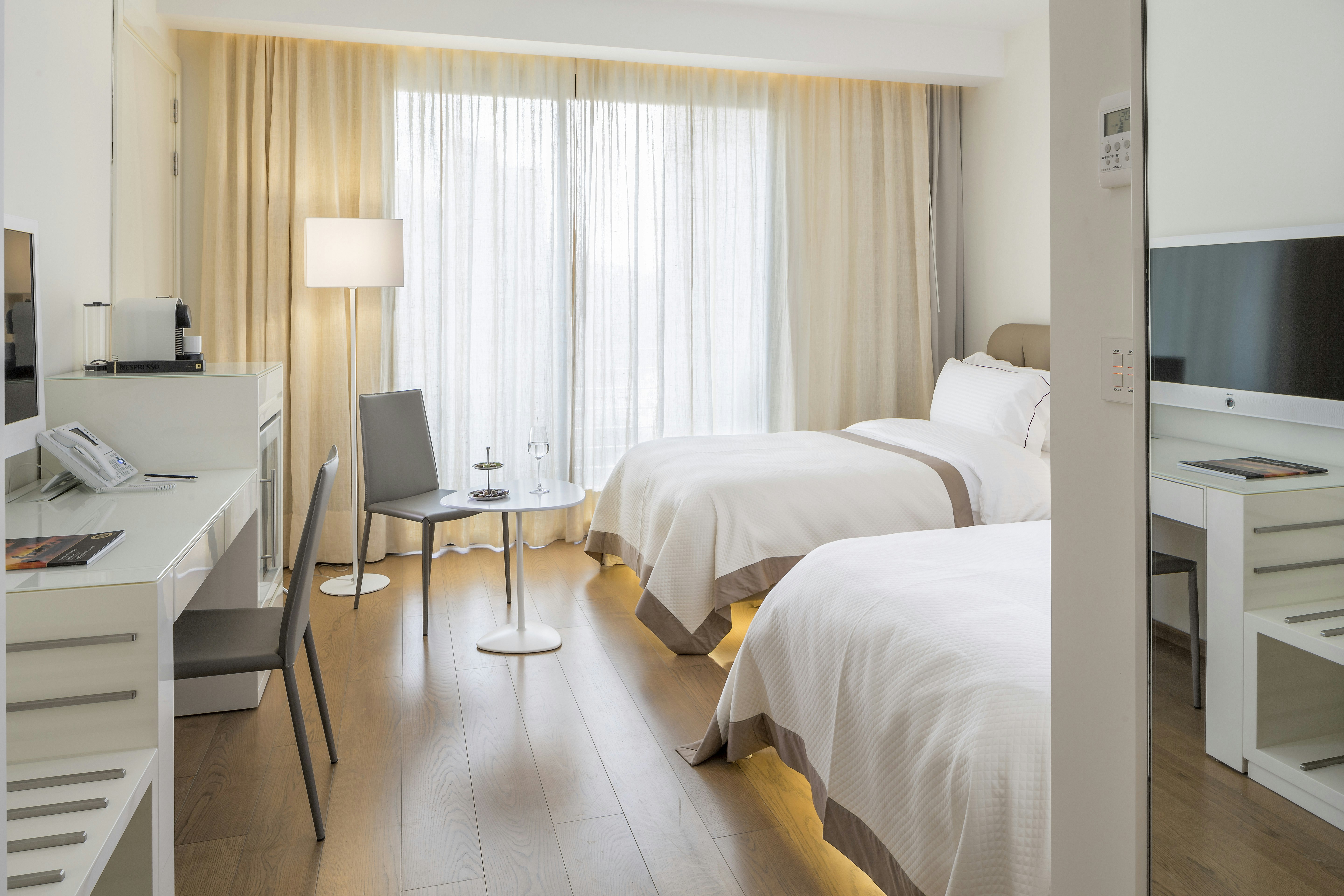 O Monot Luxury Boutique Hotel 7/67