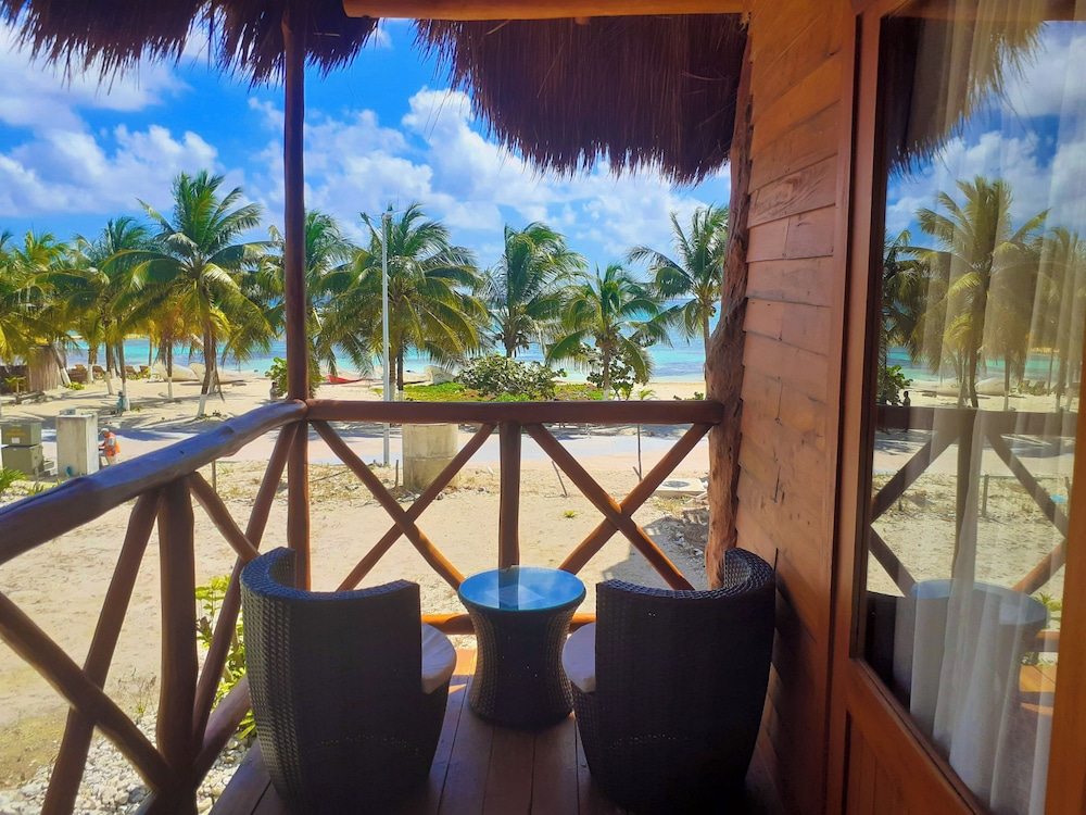 Palmeras de Mahahual Cabanas 27/39