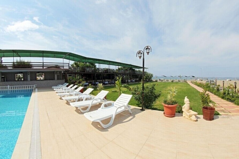 Adahan Otel Gumuldur 21/27