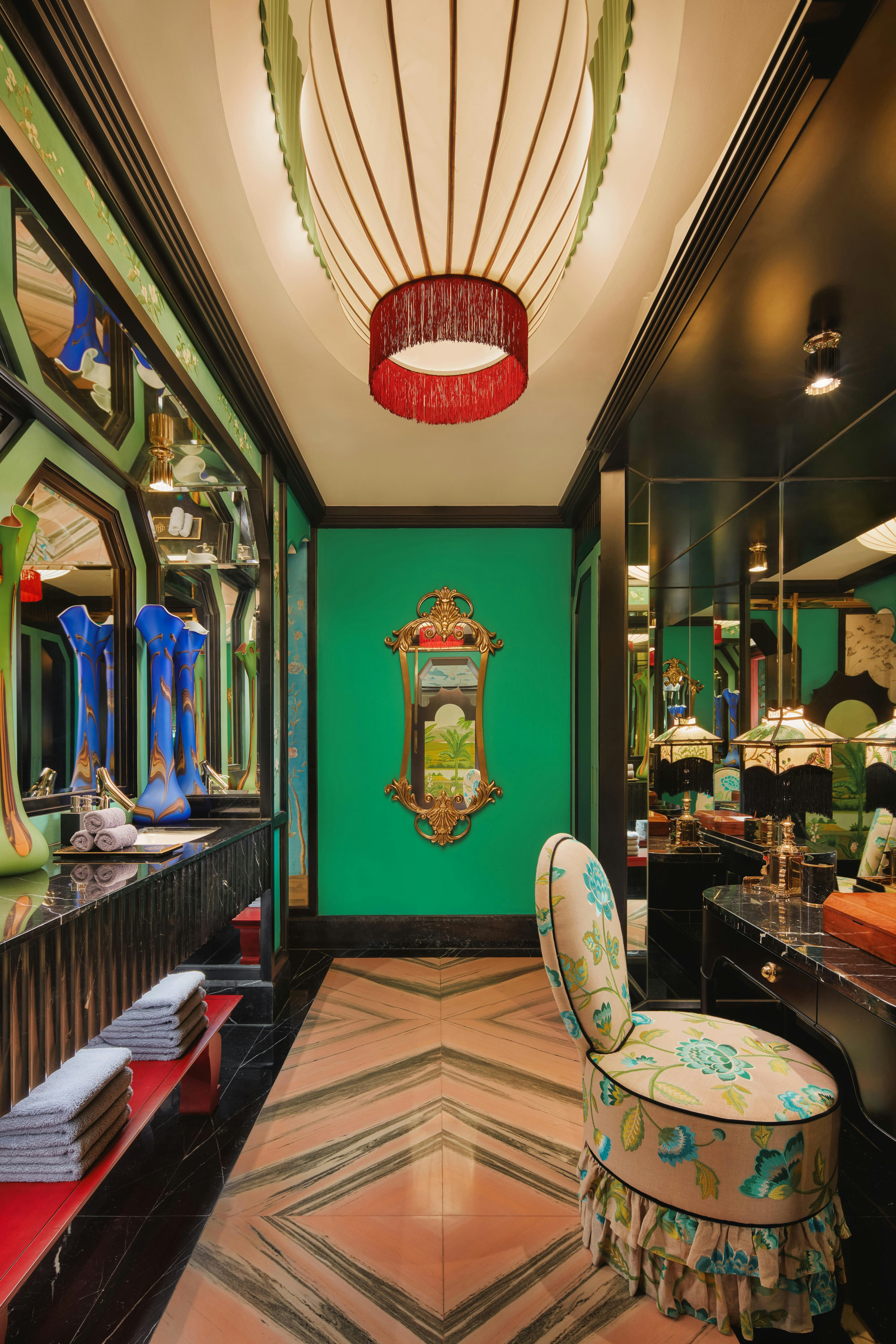 Capella Hanoi 8/50