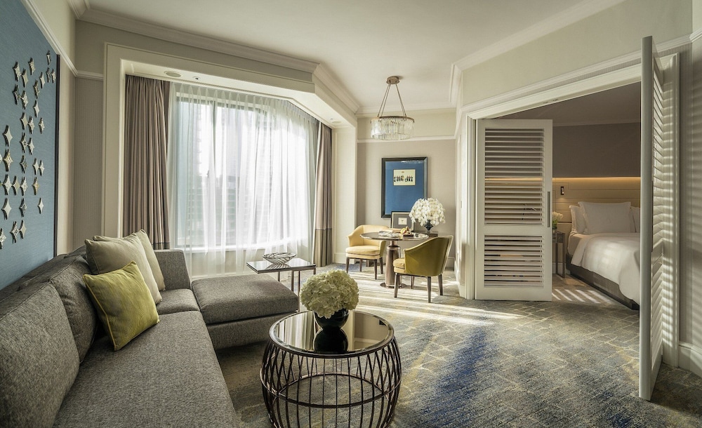 Four Seasons Hotel Singapore 45/72