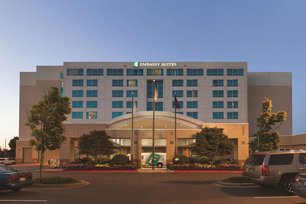 Embassy Suites by Hilton Portland Airport 5/66