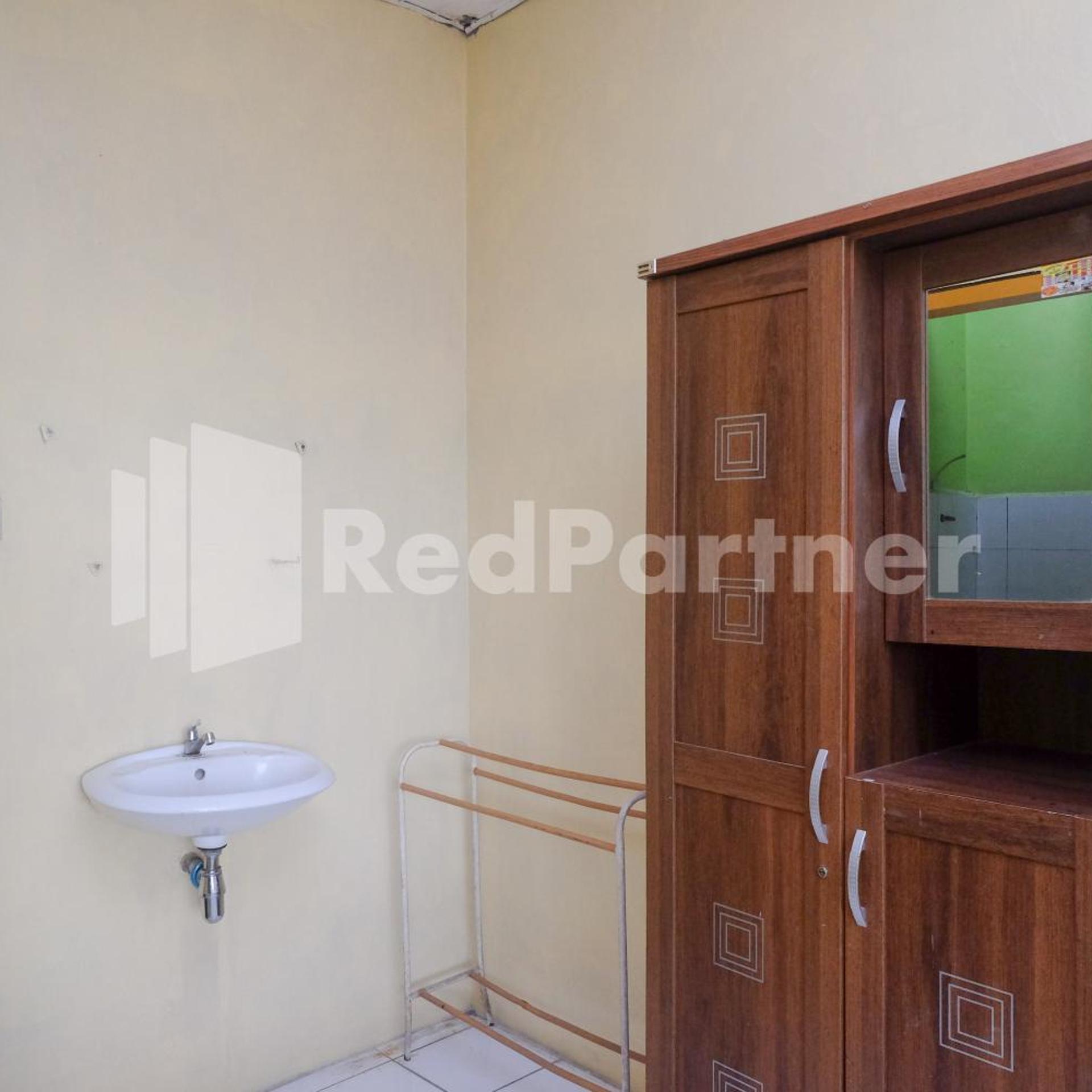 OYO 3206 Hotel Sido Langgeng 47/50