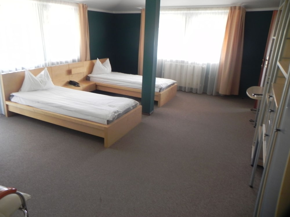 Hotel Baneasa Parc 3/35