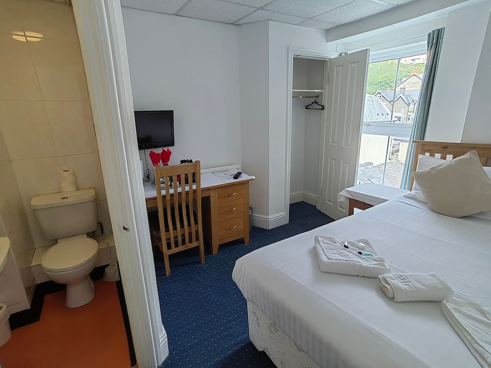 Celtic Bay Guest House 12/57