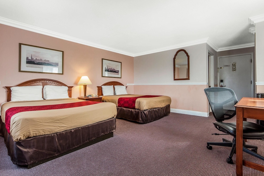 Econo Lodge Castro Valley 16/56
