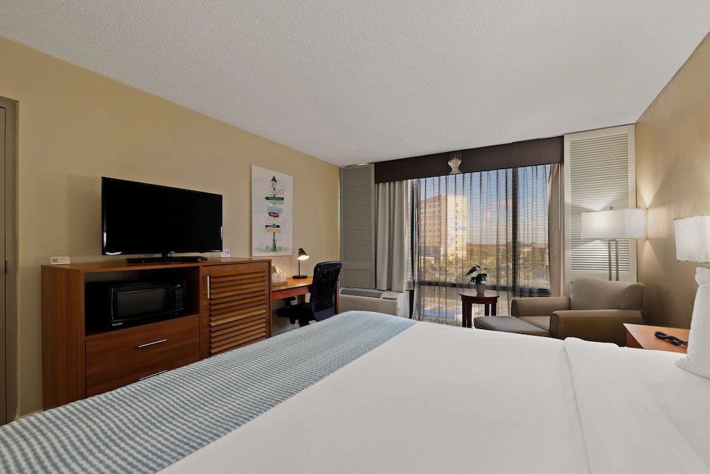 Premium, King Bed, Water View