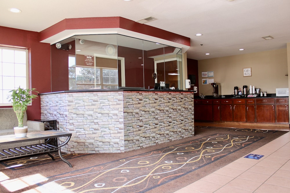 Hometown Inn Suites 9/51