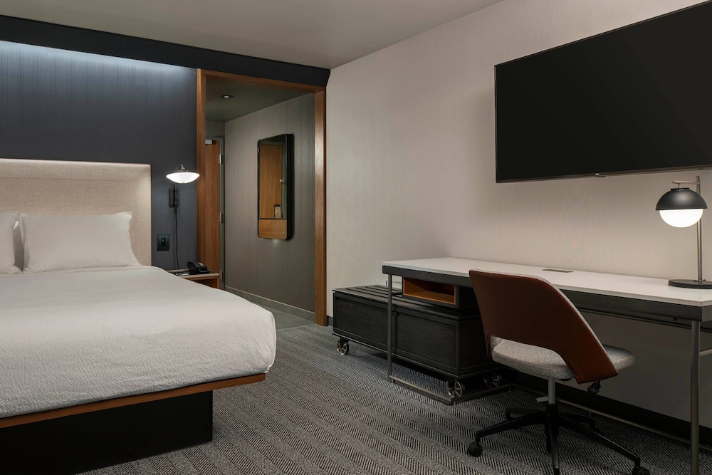 Courtyard By Marriott Houston Kemah 6/20