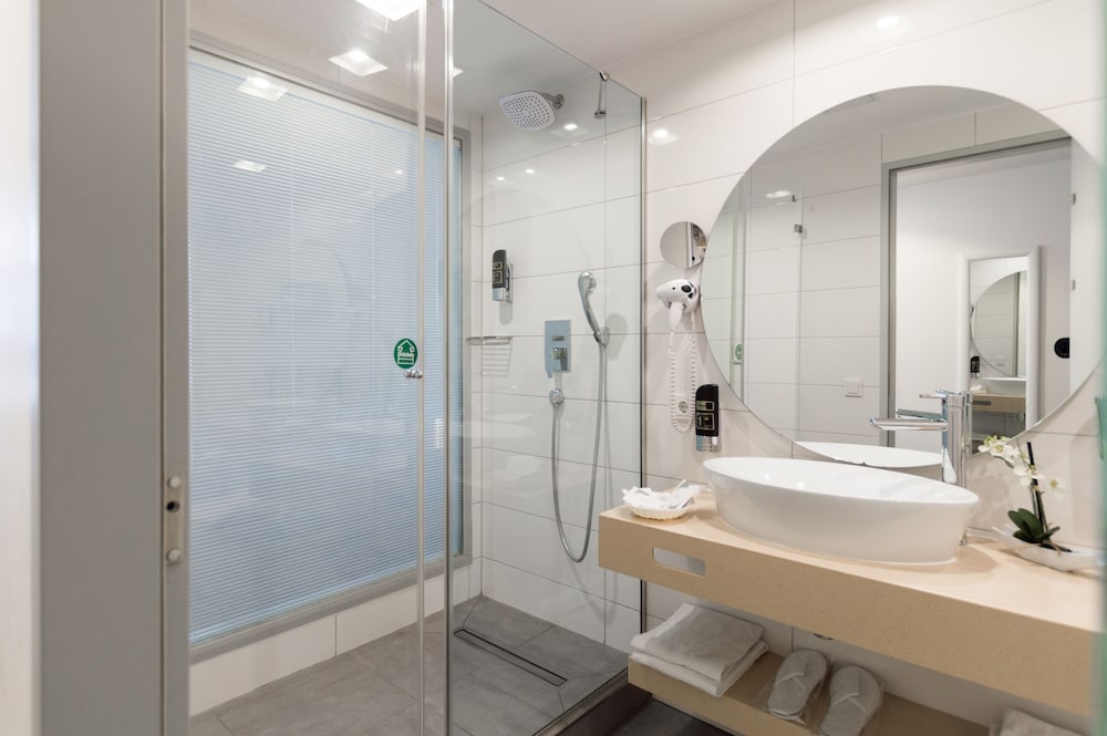 Hotel Bayer S 63/64