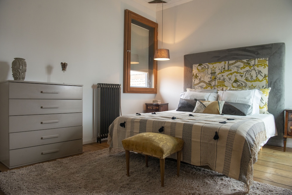 PANORAMIC, APARTMENT, KING BED, GARDEN VIEW