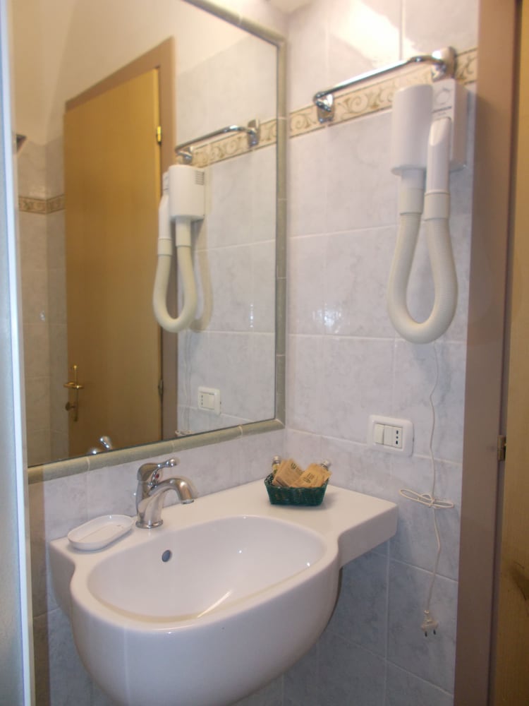 Hotel Nedy 39/47