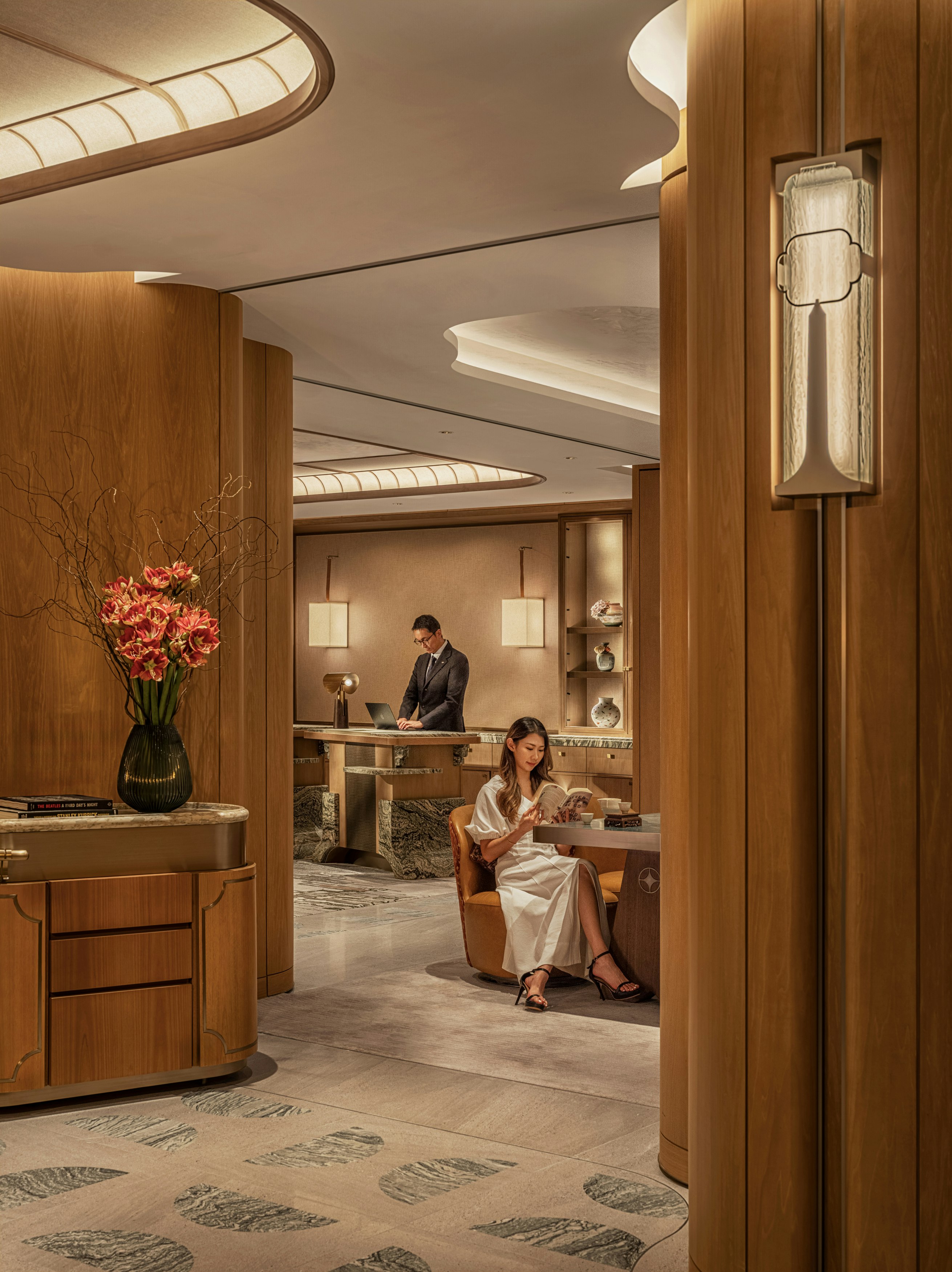 Mandarin Oriental The Landmark, Hong Kong 5/75