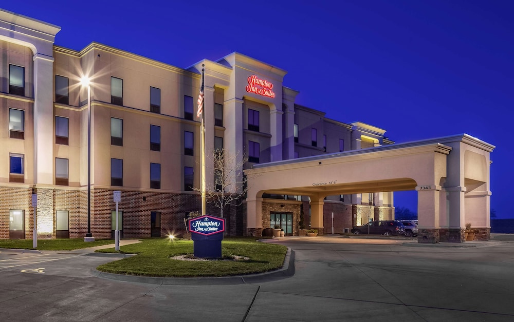 Hampton Inn & Suites Lincoln - North East I-80 5/71