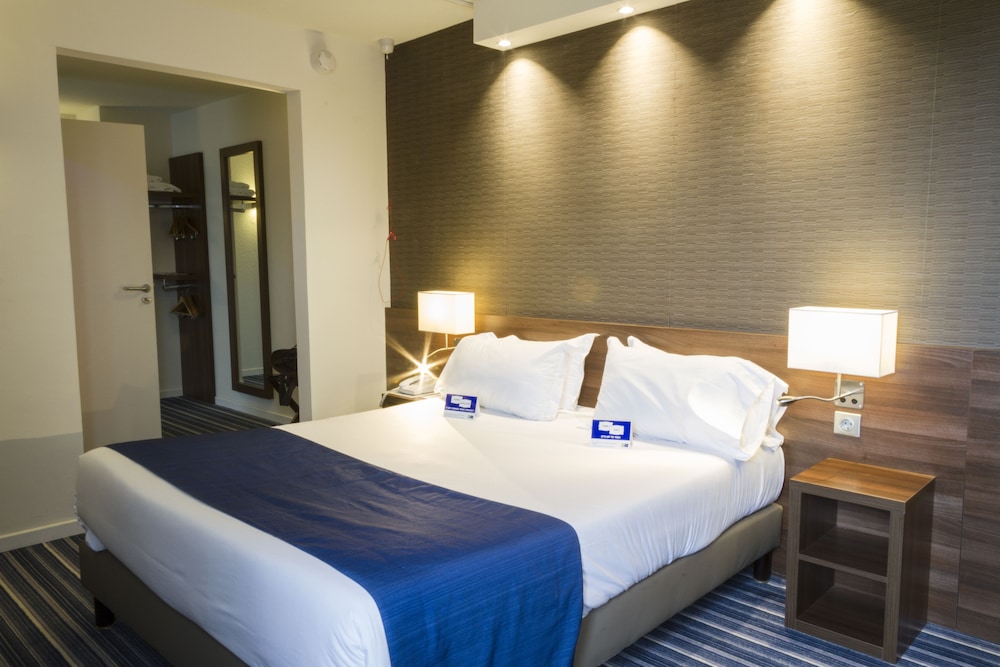 HOLIDAY INN EXPRESS AMIENS 15/73