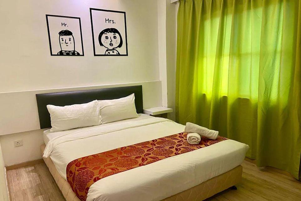 Deluxe, Queen Bed