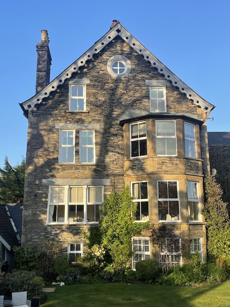 Wheatlands Lodge Bed Breakfast 1/65
