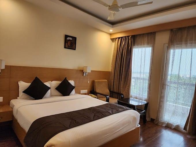 LA HOSPIN HOTEL 17/23