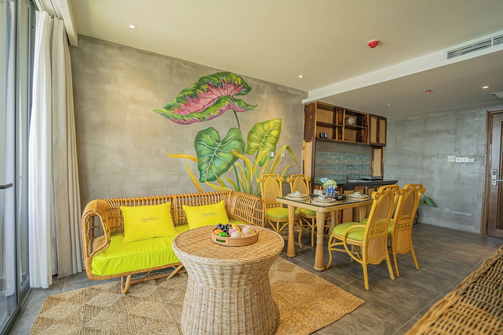 The Signature Hotel Nha Trang 32/50