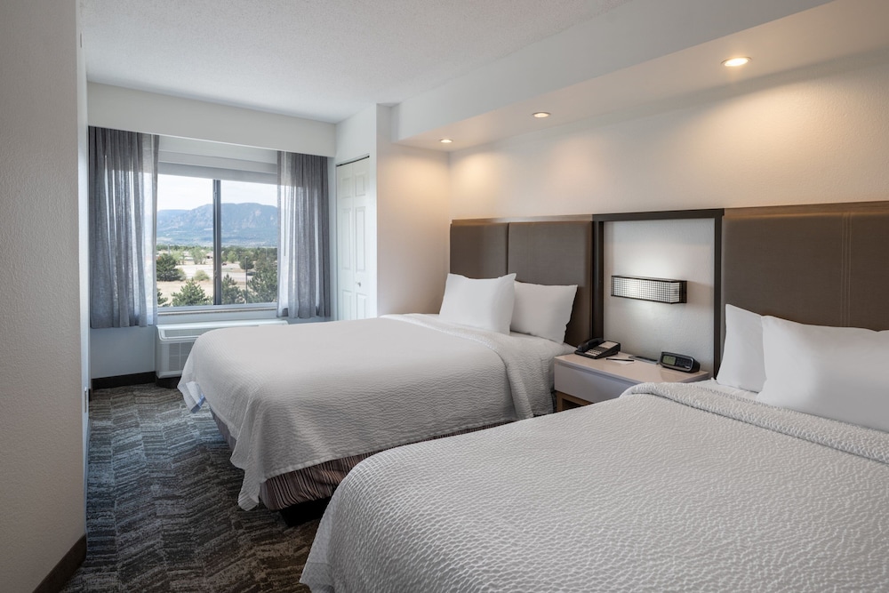SUITE, MULTIPLE BEDS, ACCESSIBLE