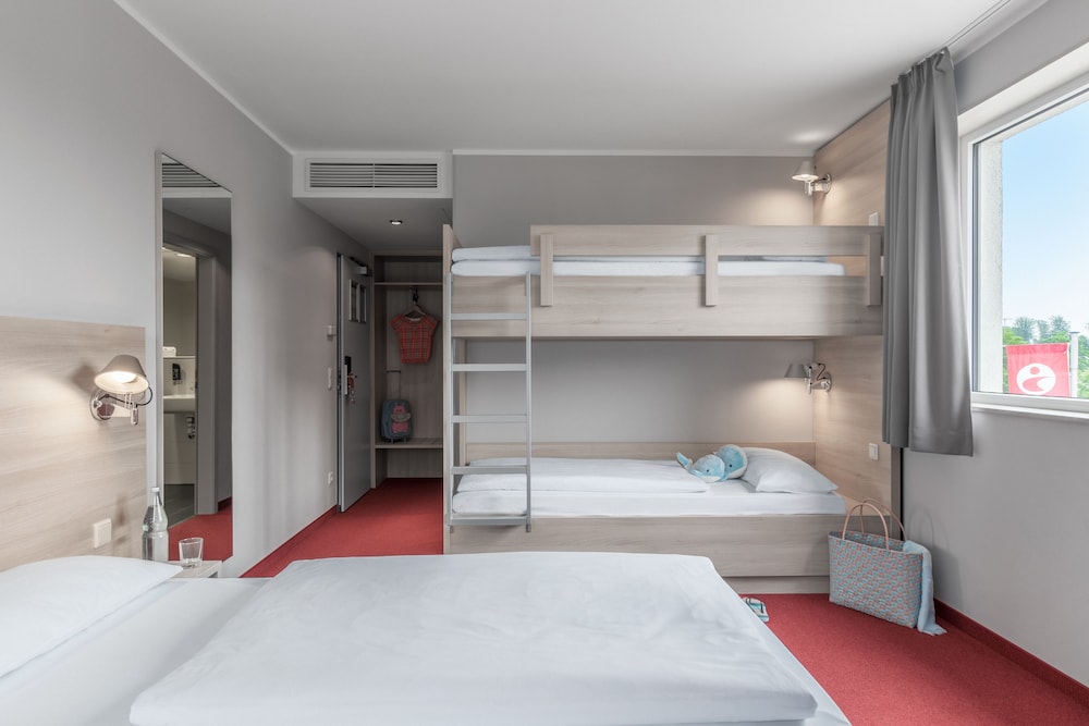 SERWAYS HOTEL BRUCHSAL WEST 16/54