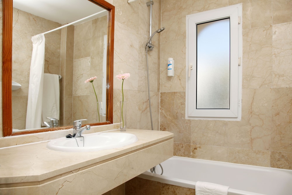 Hotel ROC Illetas & SPA 20/68