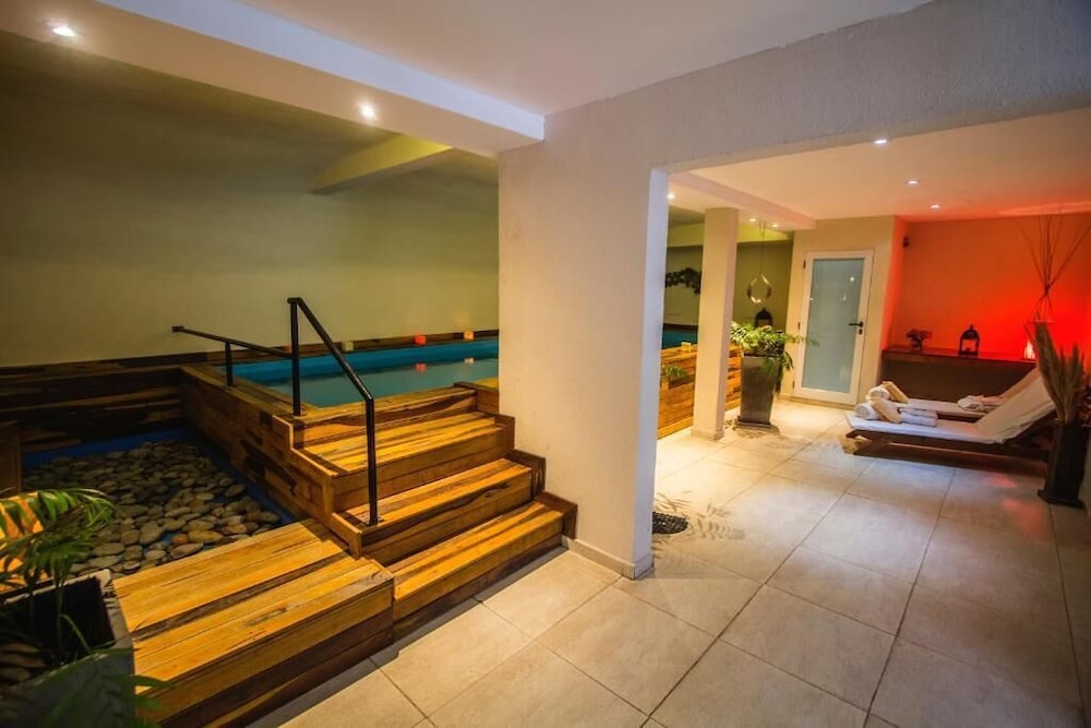 BlackStone Apart Boutique Hotel 24/45