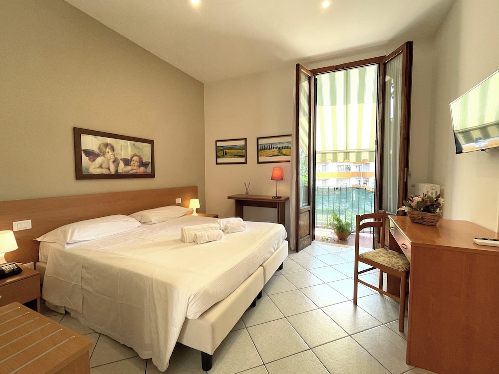 HOTEL LEOPOLDA 17/50