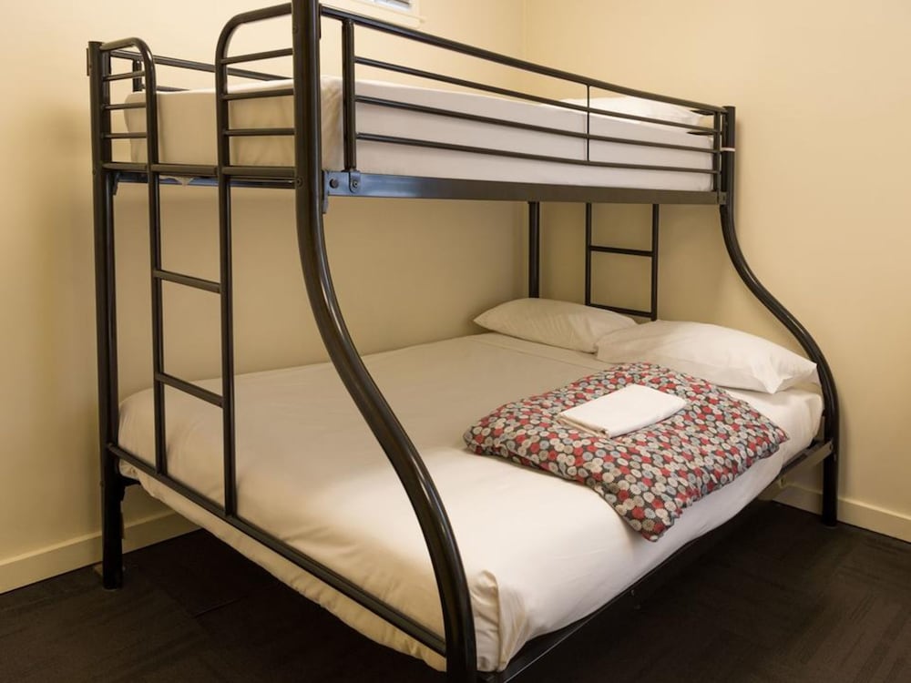 Trek Global Backpackers 23/50