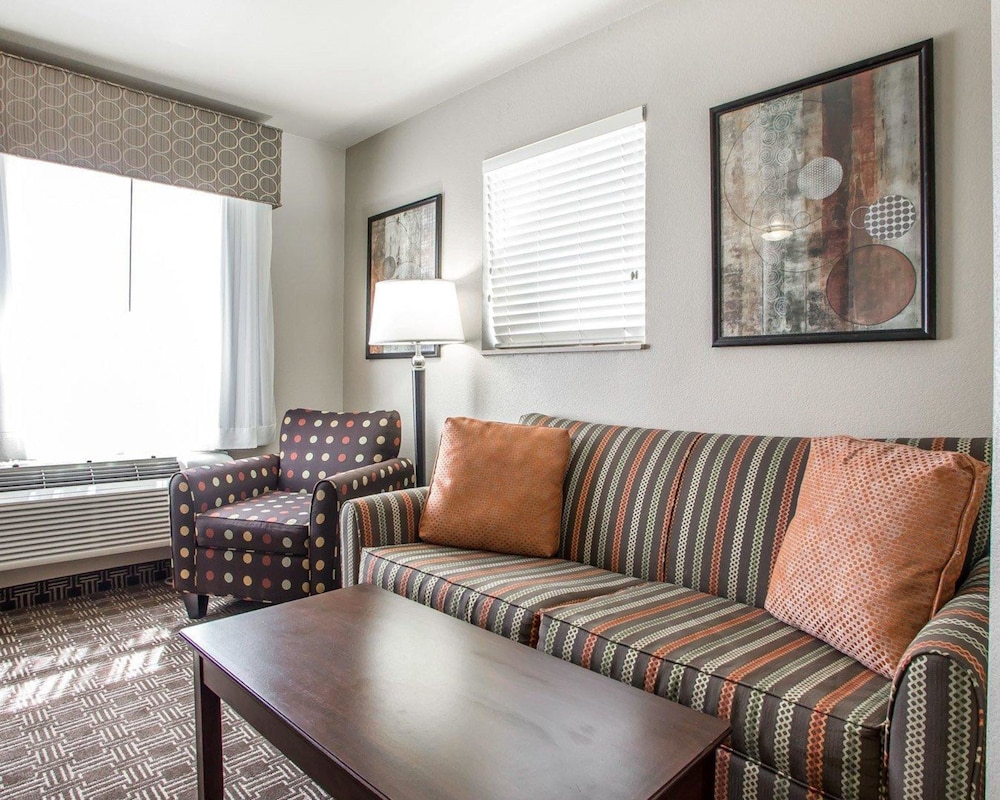 MainStay Suites St. Robert - Fort Leonard Wood 34/61