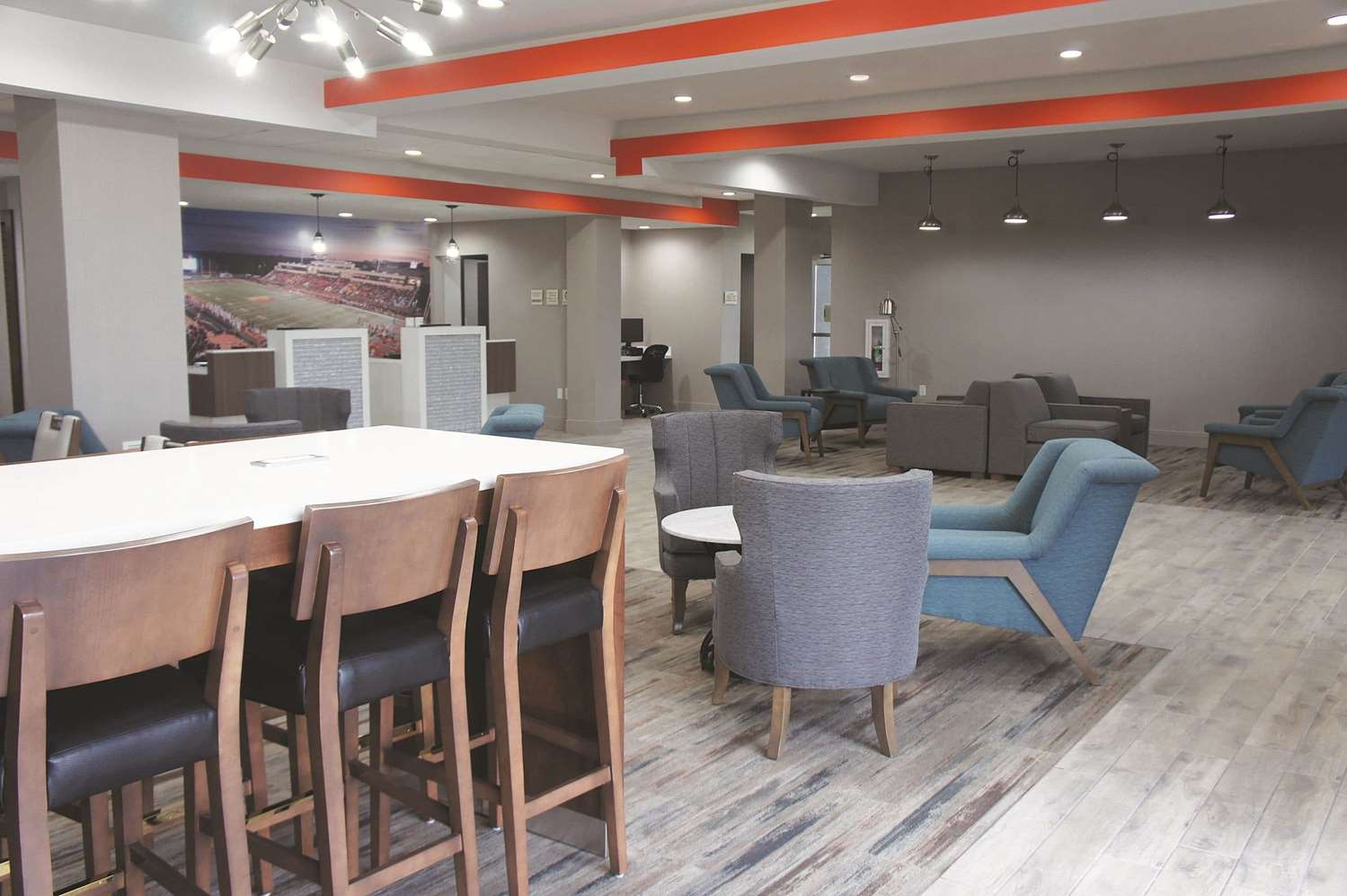 La Quinta Inn Suites By Wyndham Pittsburg 35/51
