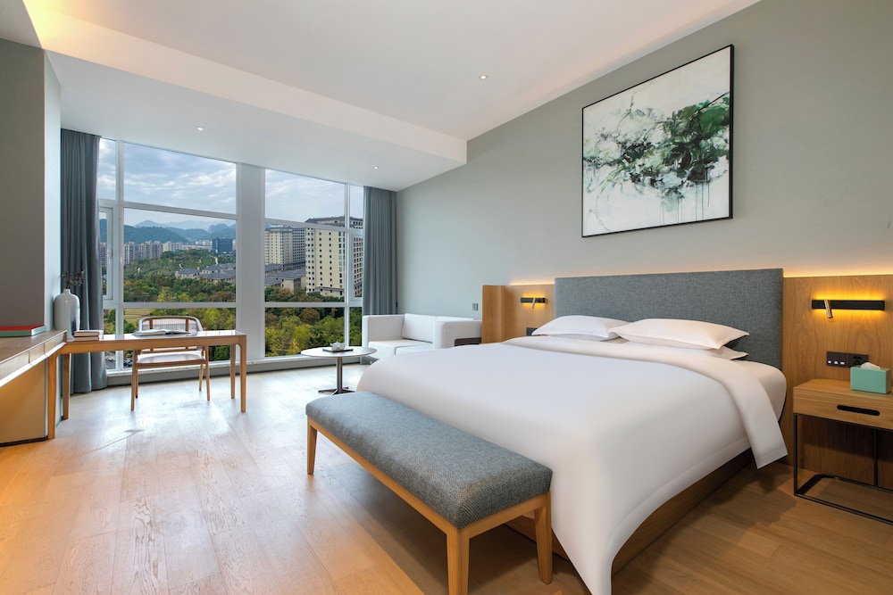 Design a Queen Size Beed Room