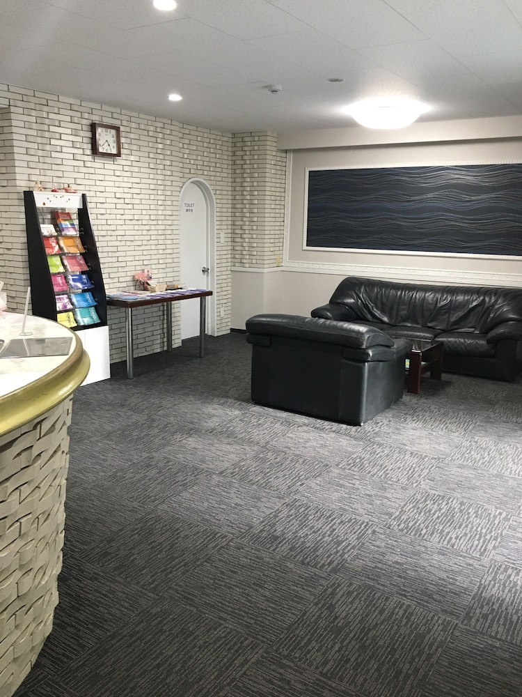Best Hotel 7/44