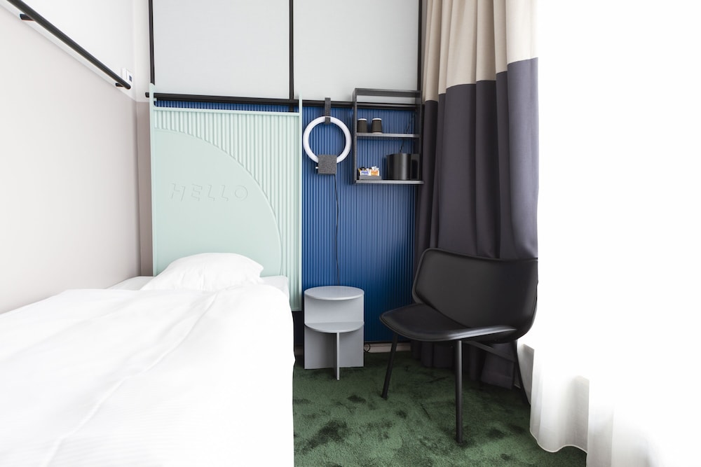 ROOM, SINGLE, SINGLE BED