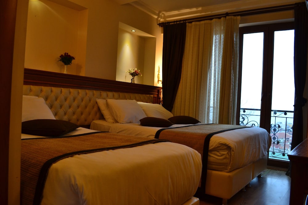 Seven Days Hotel 42/60