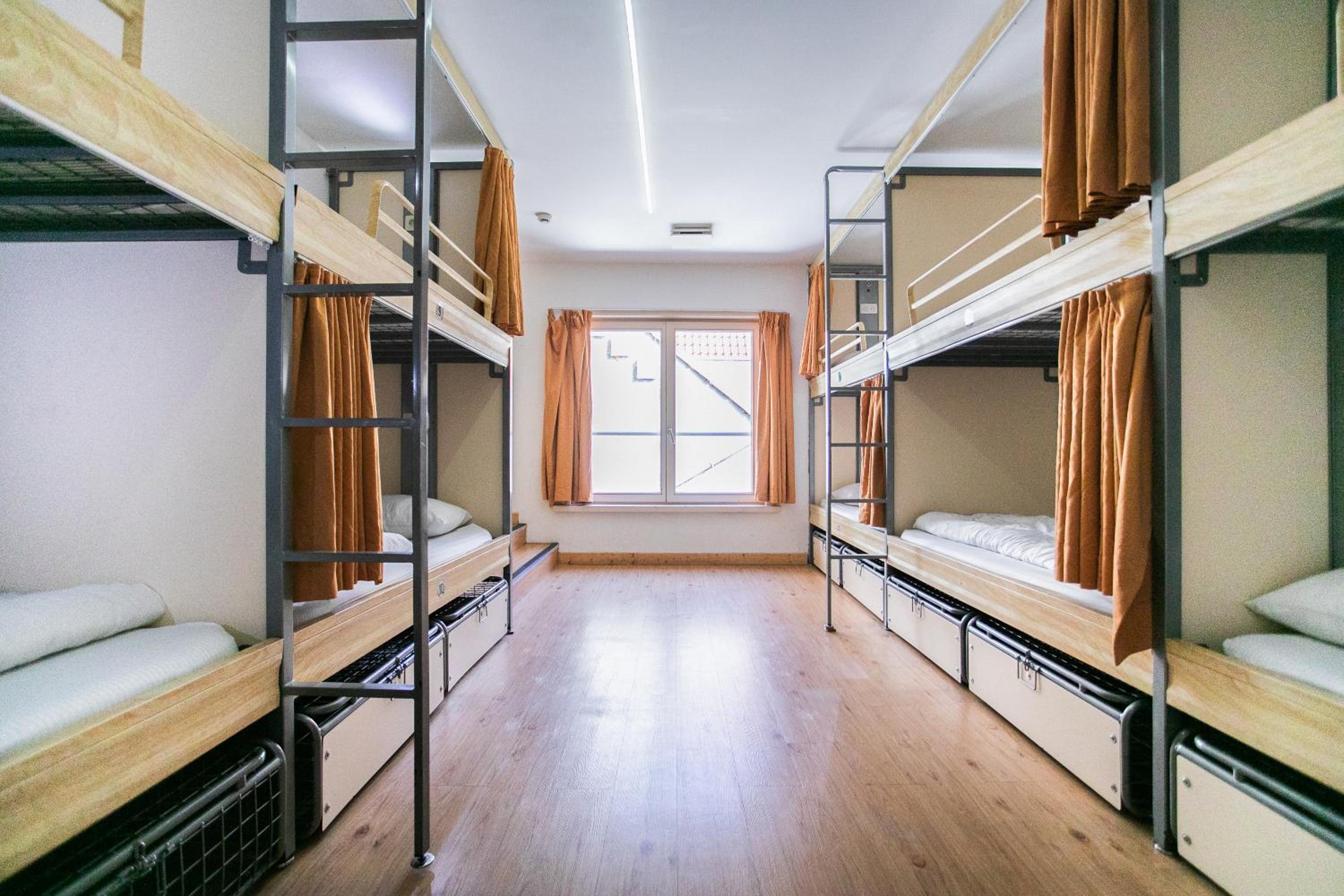 Mixed Dorm, 16 Beds