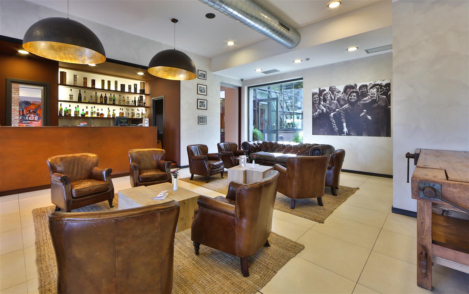 restaurant cafeteria
